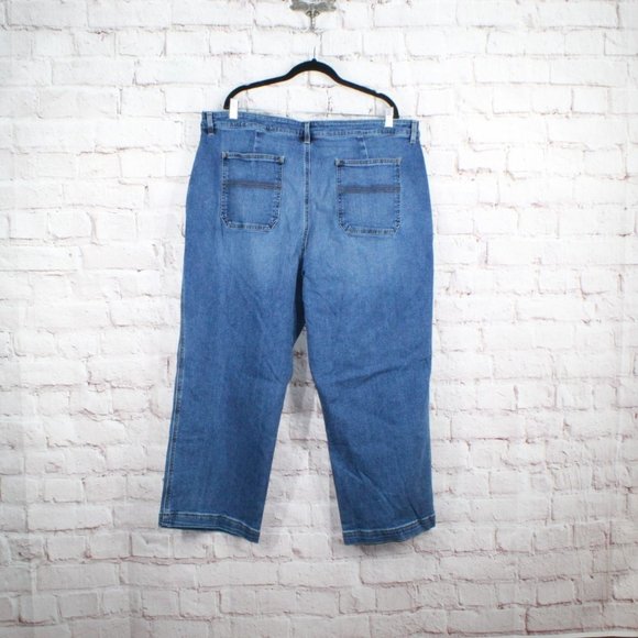 LL Bean Blue Washed Classic Fit Five-Pocket Cropped Denim Jeans 22W - Picture 9 of 10